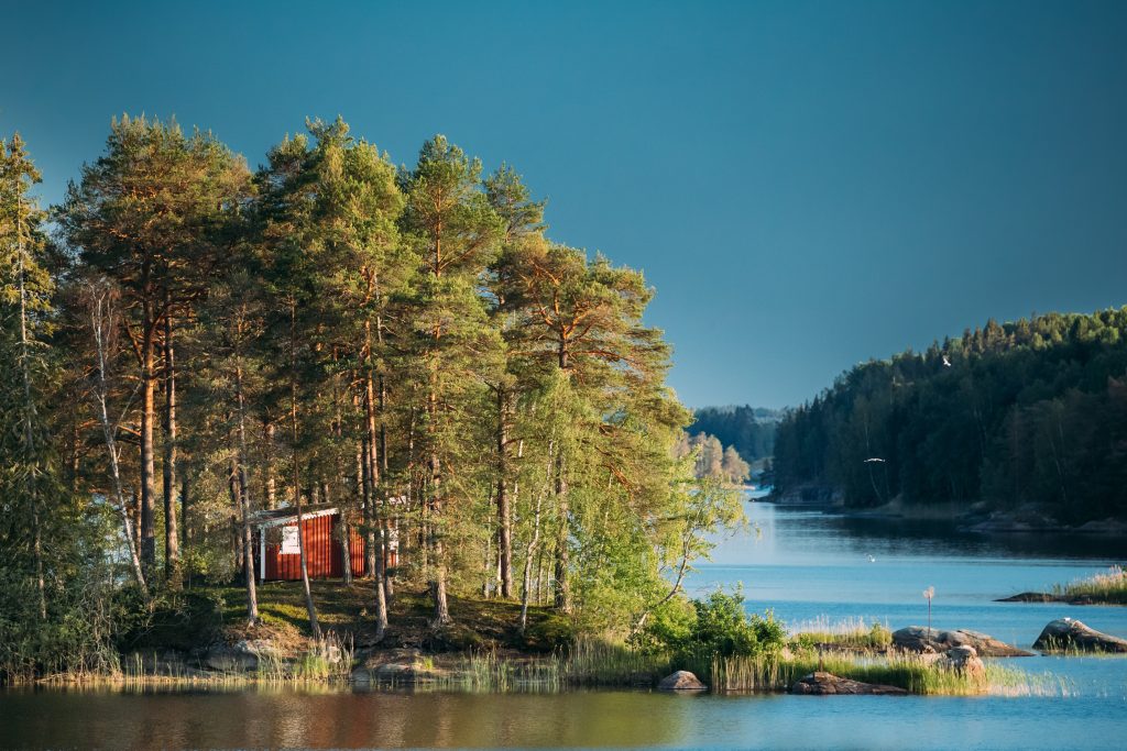 Wohnst Du schon im skandinavischen Stil? Die Top 3 Einrichtungs-Tipps 6 skandinavische schaeren im spaetsommer