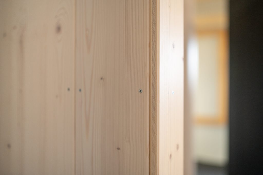 wall4all: Professionelle Flexibilität im Innenausbau 8 detailansicht der verschraubung von wall4all fertigwandmodulen